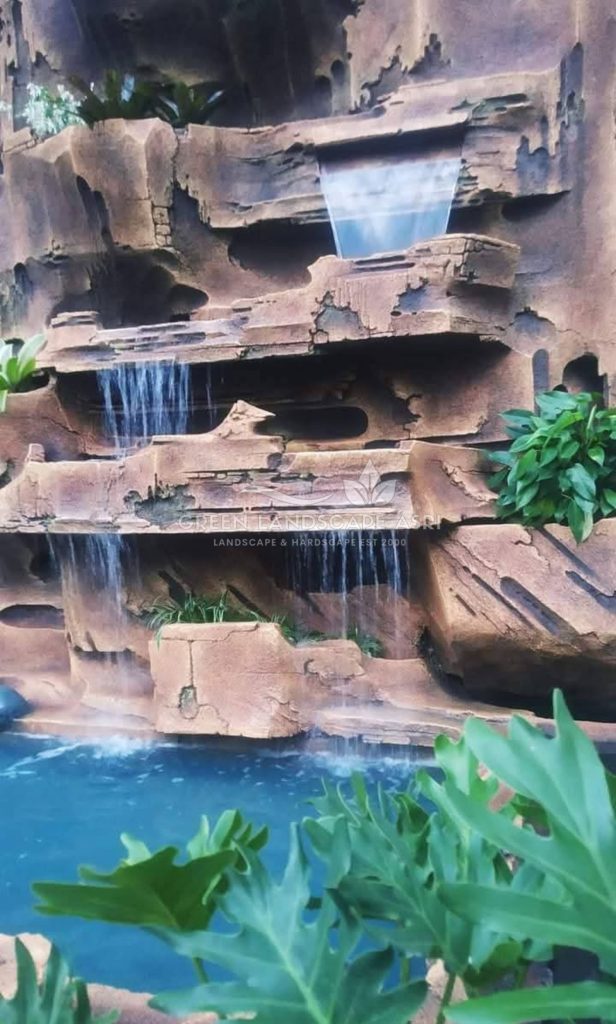 relief kolam taman rumah