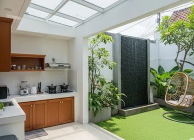 Taman di Dalam Dapur Rumah Modern