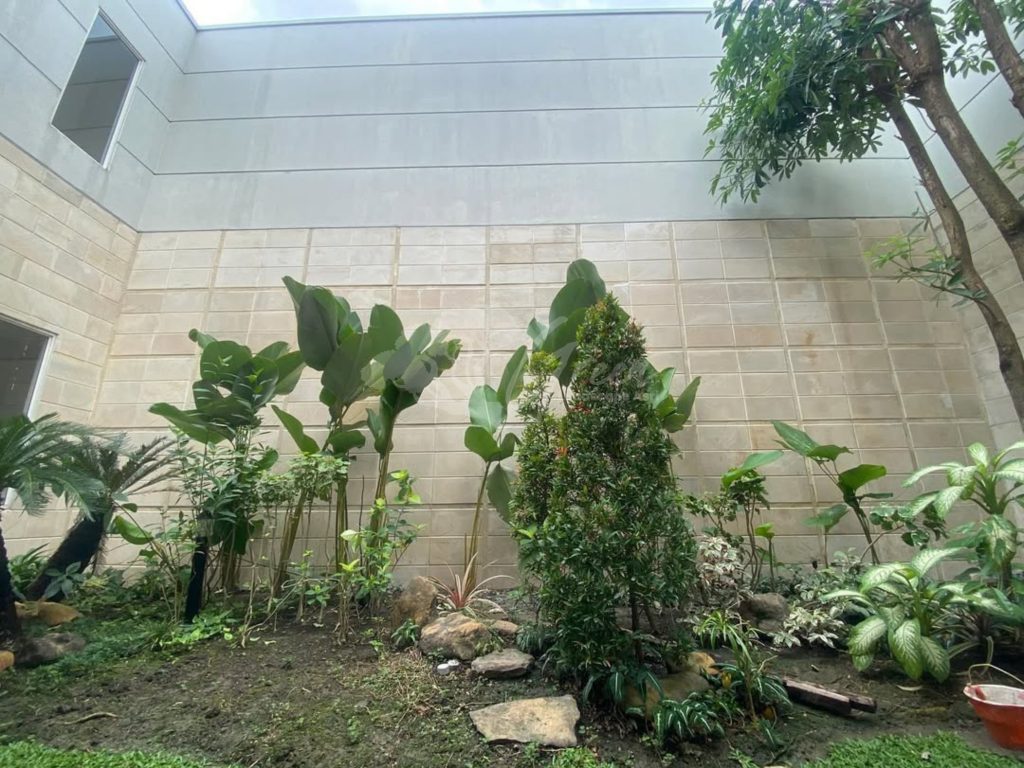 Jasa Pasang Batu Alam