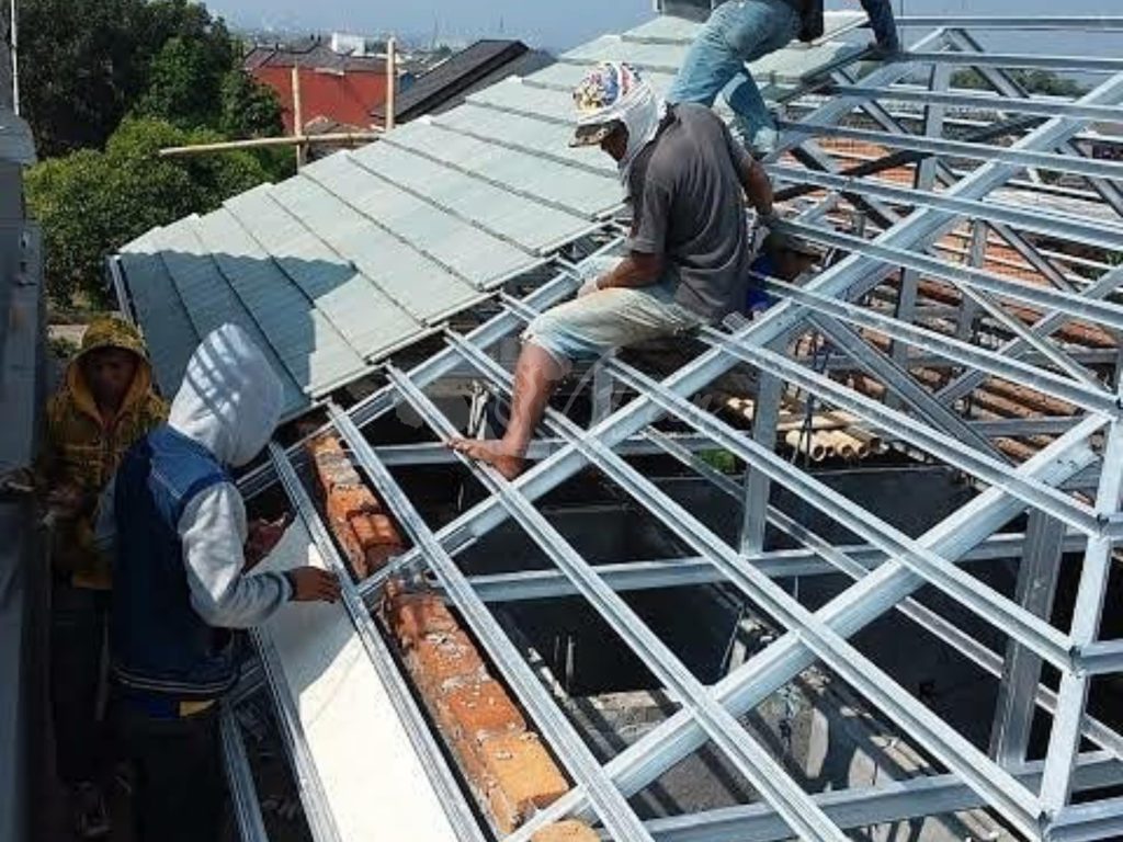 Jasa Pasang Atap Baja Ringan