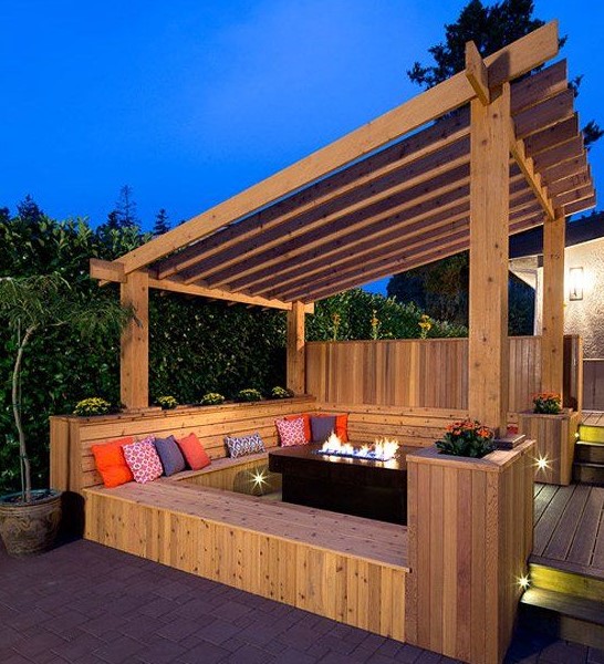 Saung Kantor Sebagai Ruang Istirahat Outdoor yang Nyaman