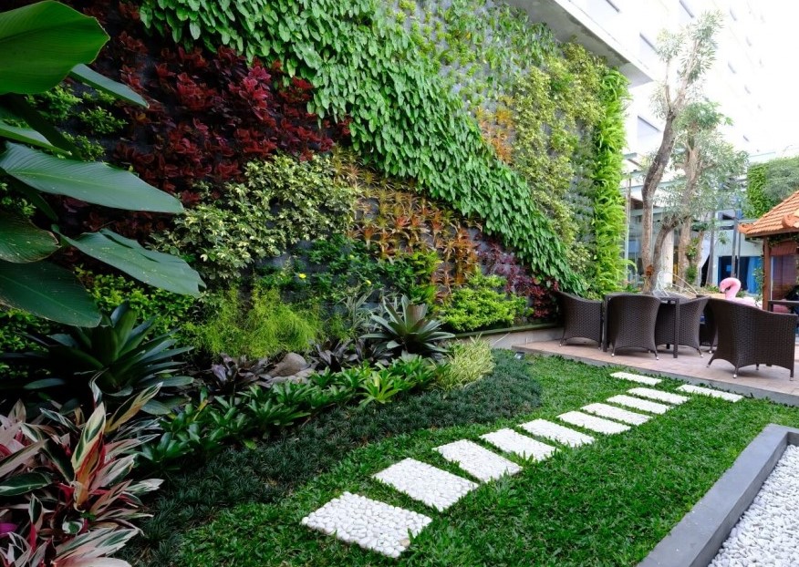 Vertical Garden Kantor untuk Udara Lebih Bersih dan Segar